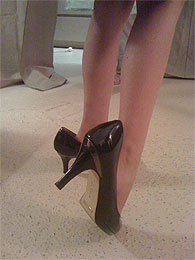 black_pumps